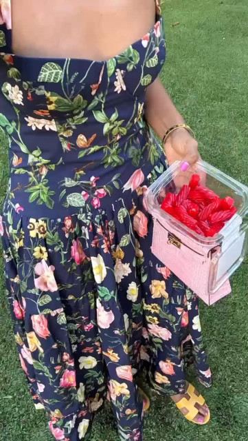 Mindy Kaling instagram post 493055